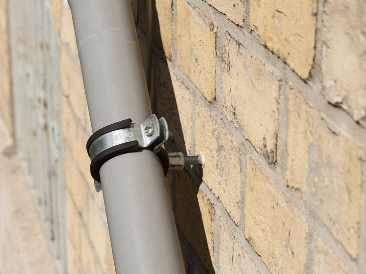 Colliers de serrage : options de compression en acier métallique de grand diamètre, produits de réparation de mise à la terre