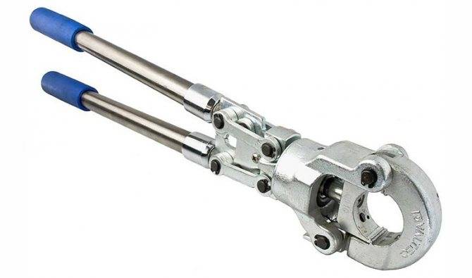 Comment choisir une pince à sertir pour tuyaux métal-plastique - nous analysons les critères de choix d'un outil