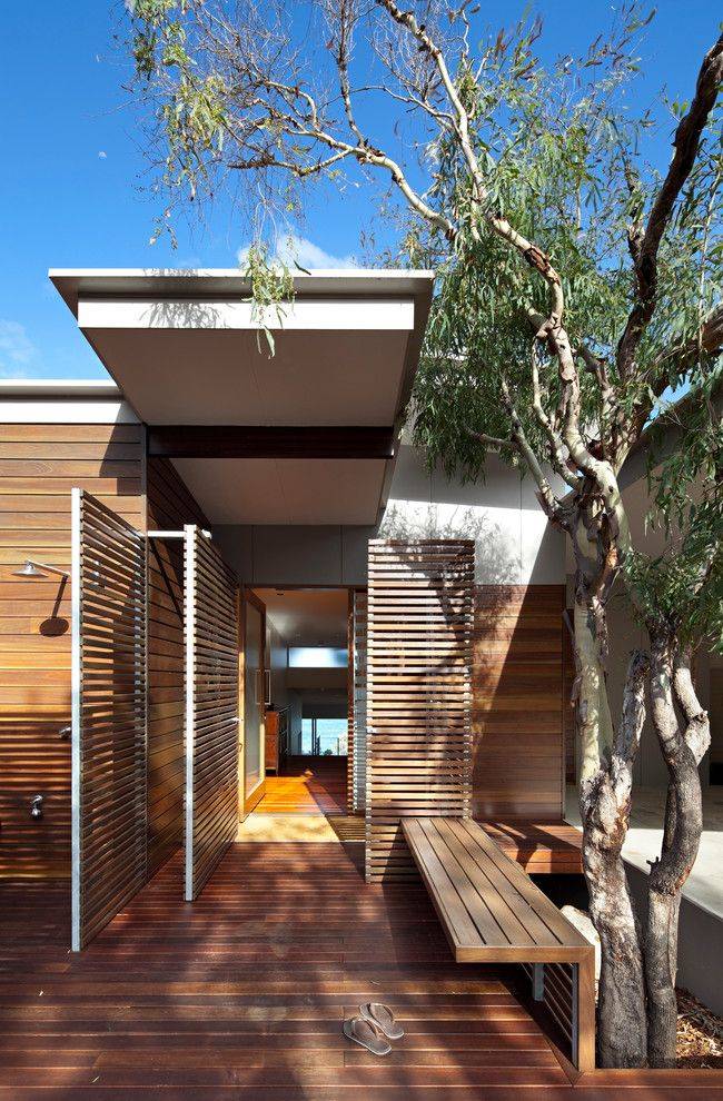 Construction d'une cabine de douche en bois pour une résidence d'été: instructions pas à pas tirées de l'expérience personnelle