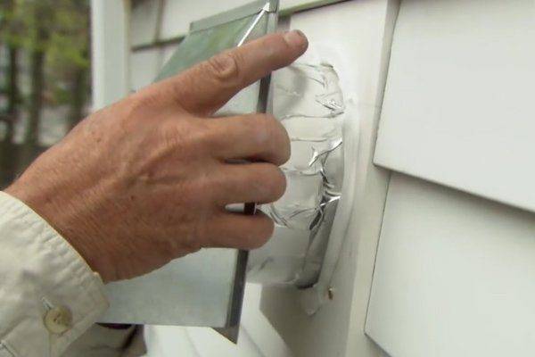 Hotte pour la cuisine avec un conduit d'air: comment aménager une hotte dans la cuisine avec et sans caisson