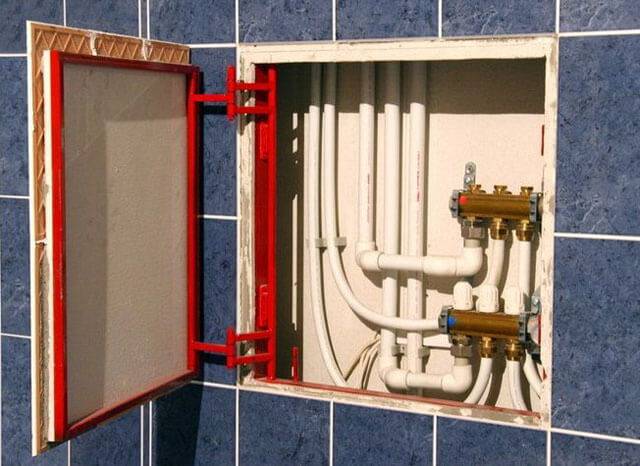 Plomberie dans un appartement - comparaison des circuits en té et collecteur