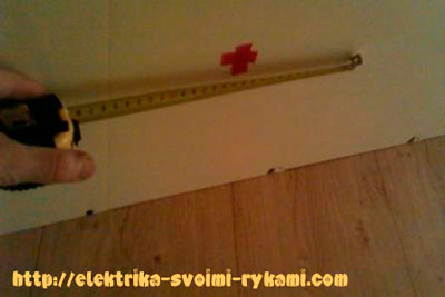 Installation de spots au plafond : instructions d'installation + conseils d'experts