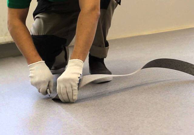 Comment faire un sol chaud sous linoléum sur un sol en béton : mode d'emploi détaillé