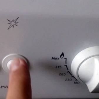 Pourquoi l'auto-allumage d'une cuisinière à gaz clique constamment et s'allume spontanément: les pannes et leur réparation