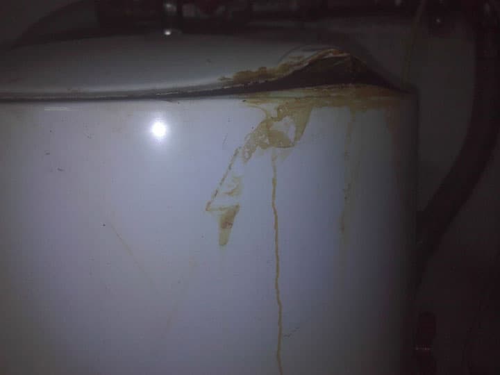 Réparation de chauffe-eau : comment remplacer soi-même un élément chauffant grillé et d'autres pièces