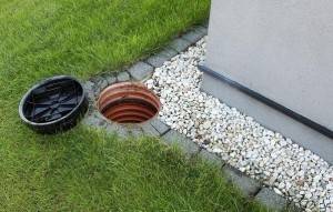 Puits d'égout moderne: options d'appareils et nuances d'installation