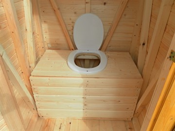 Toilettes à faire soi-même à la campagne: instructions de construction étape par étape
