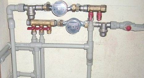 Où est la colonne montante dans la stalinka à cinq étages