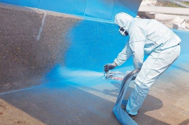 Étanchéité de piscine à faire soi-même : aperçu de la technologie + exemple de travail étape par étape