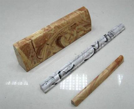 Comment coller une bordure sur une baignoire: nous démontons les options en céramique et en plastique