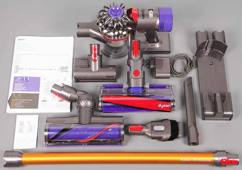 Revue de l'aspirateur sans fil Dyson V8 : une puissance de bâton sans précédent