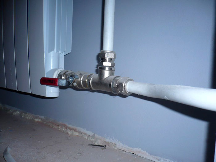 Qu'est-ce qu'une grue Mayevsky, pourquoi est-elle nécessaire et comment l'installer correctement