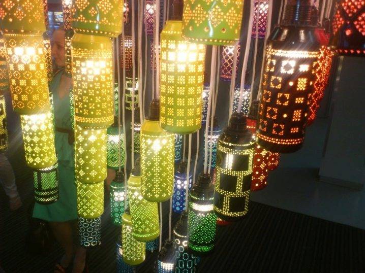 7 façons de fabriquer un lustre design à partir de choses toujours à portée de main