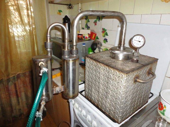 Fumoirs fumés à chaud : principe de fonctionnement, classement des meilleurs modèles + conseils pour choisir