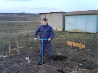 Perceuse à main maison pour forer un puits: conceptions en spirale et en cuillère