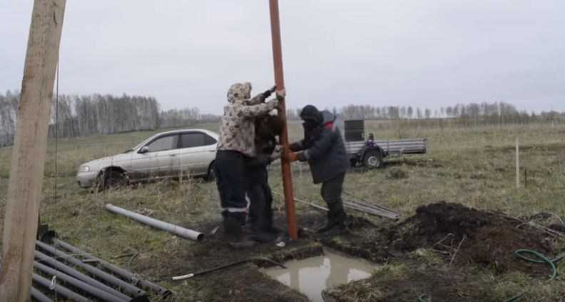Puits d'eau à faire soi-même: règles de construction + analyse de 4 méthodes de forage populaires