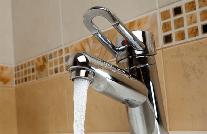 Comment installer un robinet dans la cuisine: instructions étape par étape pour le travail