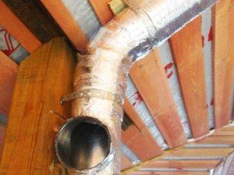 Comment isoler le plafond de la maison du côté du grenier