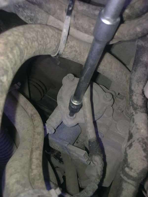 Pourquoi la boîte de vitesses de la bouteille de gaz bourdonne: que faire si le régulateur de pression de gaz est bruyant