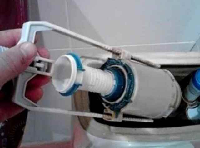 Réglage de la robinetterie des toilettes : comment régler correctement le dispositif de vidange