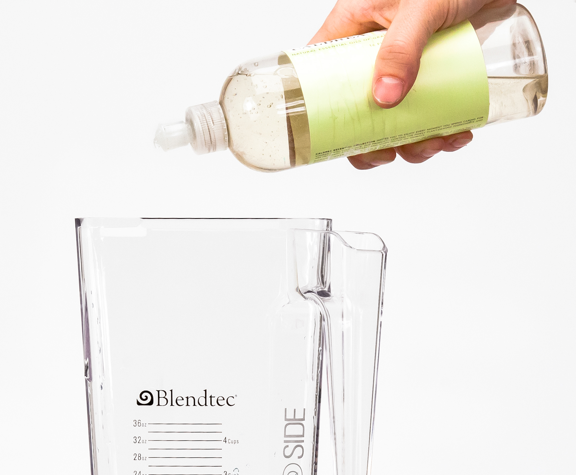 Comment enlever l'adhésif autocollant des vêtements, du plastique, du métal et du verre