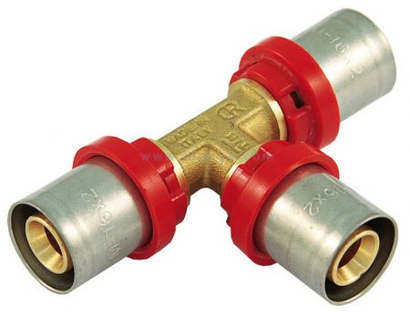 Raccords à sertir pour tuyaux métal-plastique: types, marquage, objectif + exemple de travail d'installation