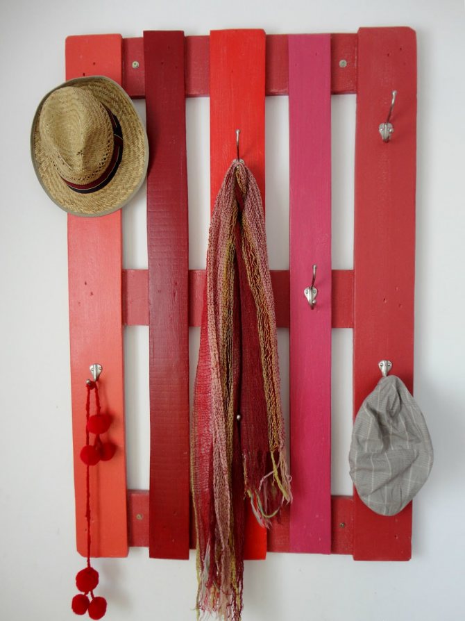 Comment améliorer les cintres dans le placard pour que certaines choses n'en tombent pas