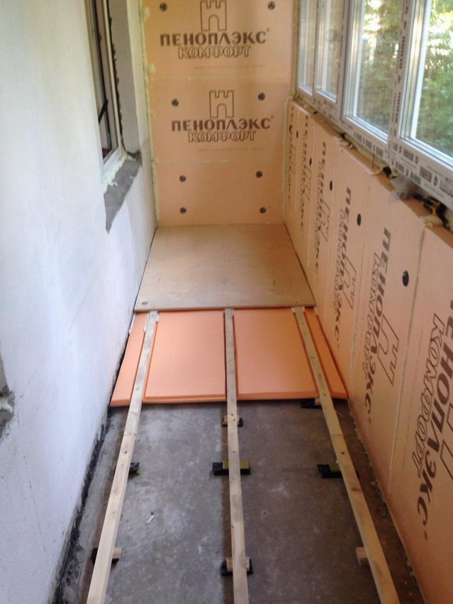 Isolation du balcon avec de la mousse