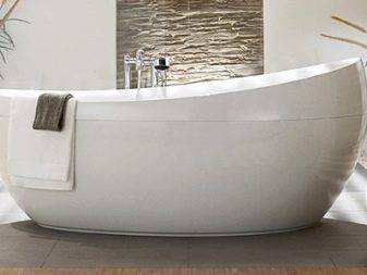 Comment choisir un bain ? Recommandations de sélection en fonction du matériau, de la forme et de la taille