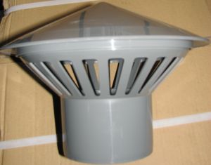 Vaut-il la peine d'amener le tuyau d'échappement dans un grenier froid ou les vannes d'aération sont-elles suffisantes ?