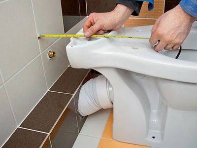 Fixation des toilettes au sol : analyse de 3 méthodes technologiques "correctes"