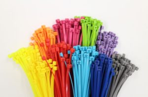 15 utilisations inhabituelles des attaches en plastique