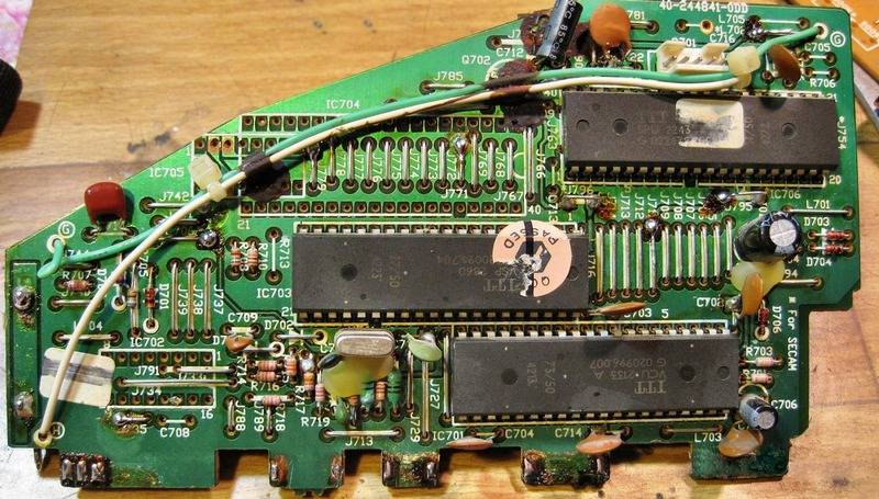 Comment faire un support TV de vos propres mains: options maison populaires