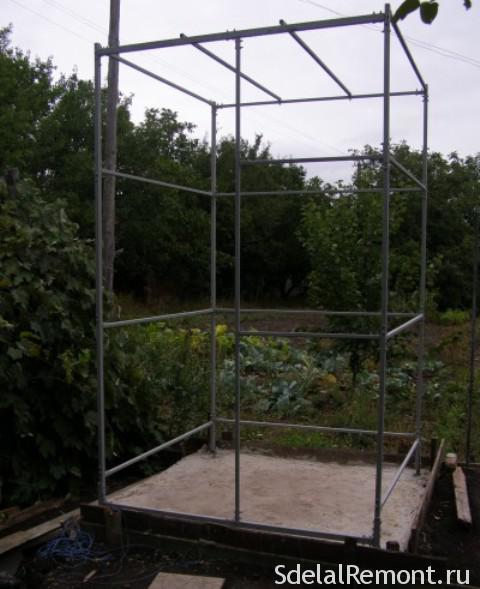 Comment faire une douche d'été dans le pays de vos propres mains