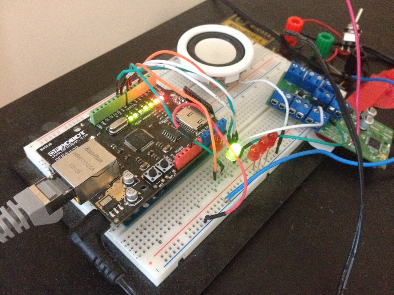 Schéma de contrôle de la maison intelligente : conception et sélection du contrôleur | Maison intelligente technologique du 21e siècle
