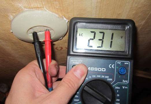 Comment utiliser le testeur, comment mesurer la tension secteur