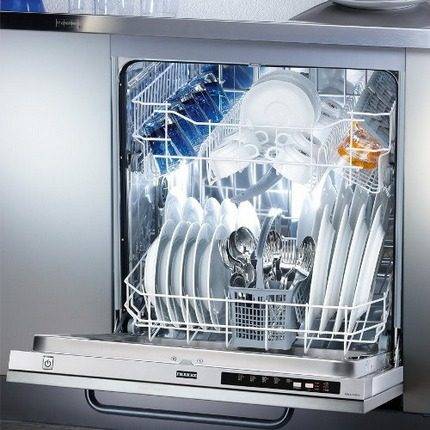 Lave-vaisselle Flavia BI 45 : les meilleurs modèles, caractéristiques + avis des propriétaires