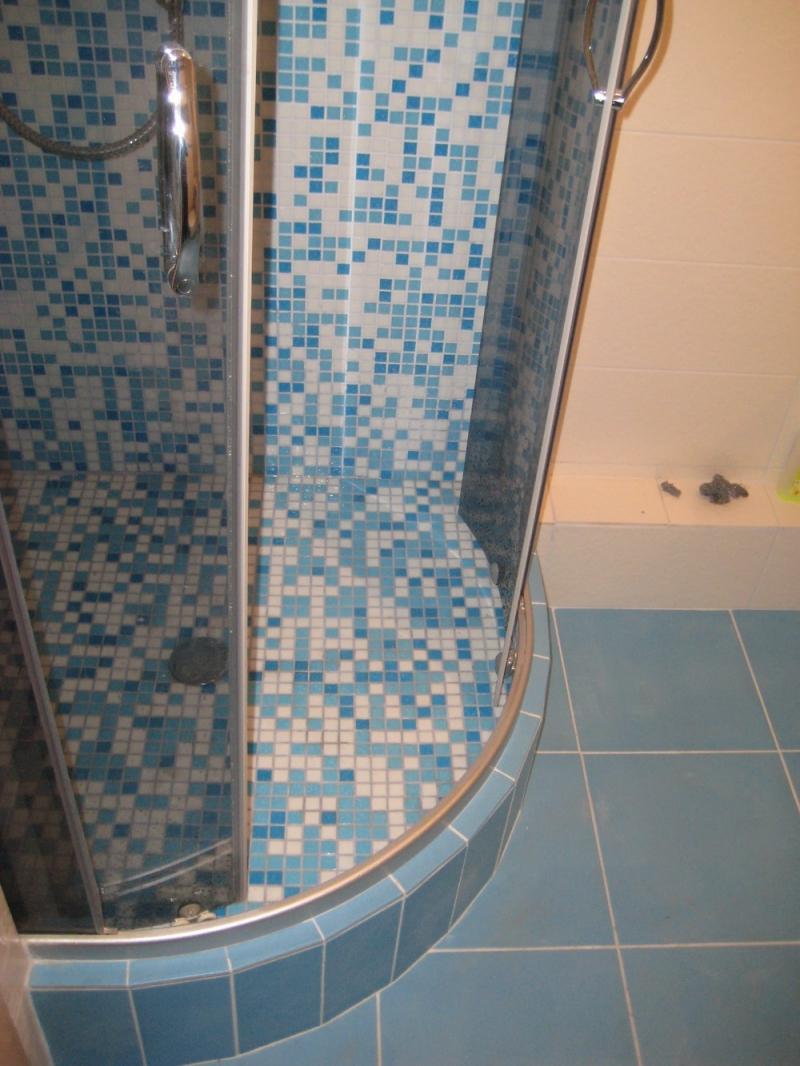 Salle de douche à faire soi-même: caractéristiques d'installation et disposition du drain