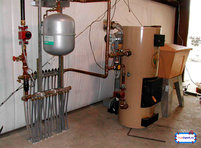 Séquence de montage de l'accumulateur VAREM UO24