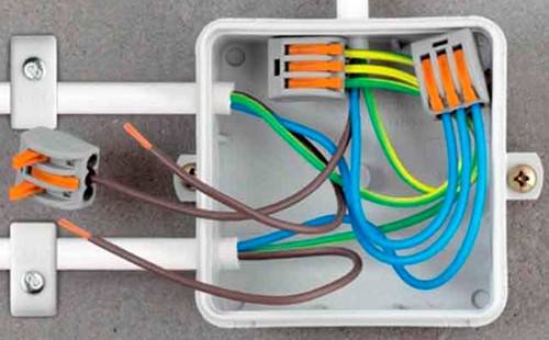 Boîte de jonction pour câblage extérieur et encastré : types, classification + instructions d'installation