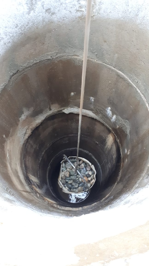 Nettoyer le puits de vos propres mains: dans quels cas avez-vous besoin d'un nettoyage, méthodes