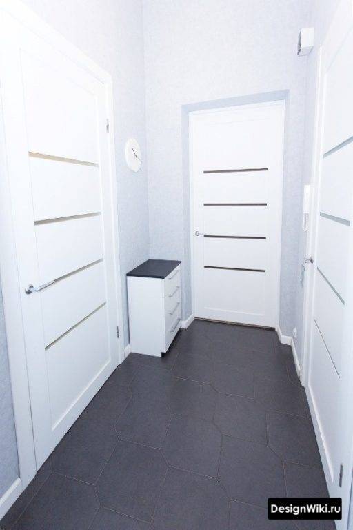 5 façons de sélectionner avec succès des meubles pour agrandir visuellement le couloir