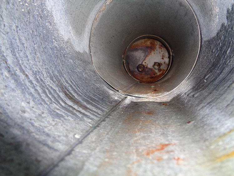 Comment faire face à la condensation dans la cheminée de la fournaise