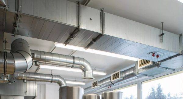 Ventilation d'alimentation et d'extraction avec récupération de chaleur : principe de fonctionnement, aperçu des avantages et des inconvénients