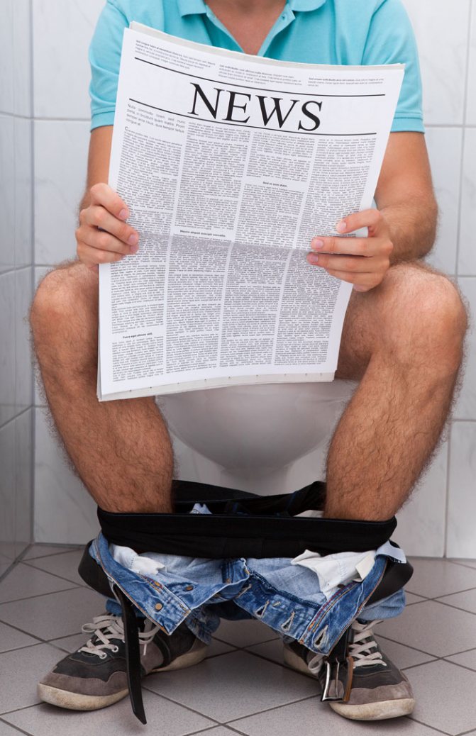 Les hommes peuvent-ils rester assis longtemps sur les toilettes ? Pourquoi les hommes ne peuvent-ils pas s'asseoir longtemps sur les toilettes ? quel est le danger de rester assis longtemps sur les toilettes