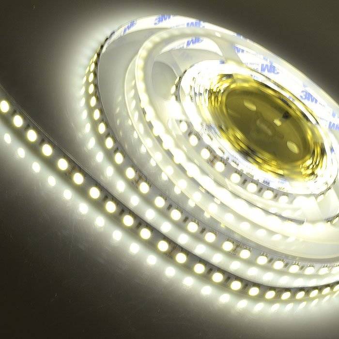 Comment connecter une bande LED: les principales étapes d'installation et de connexion