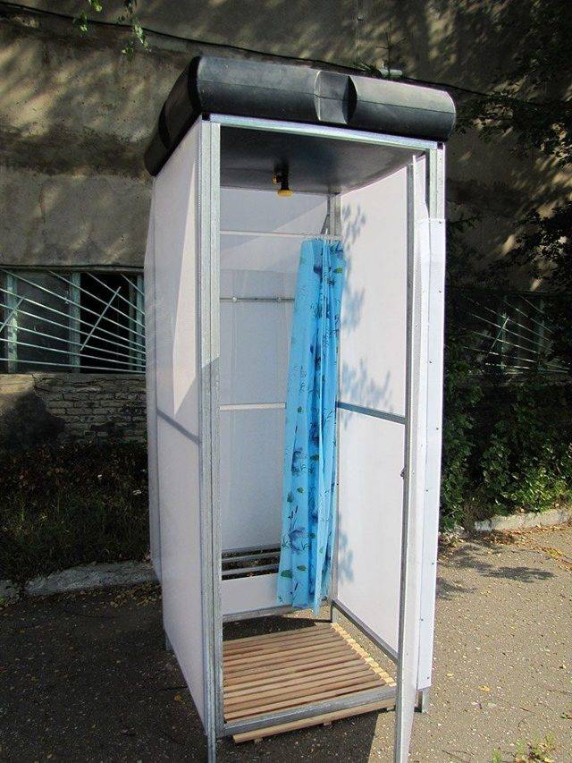 8 conseils pour organiser une douche d'été à la campagne de vos propres mains