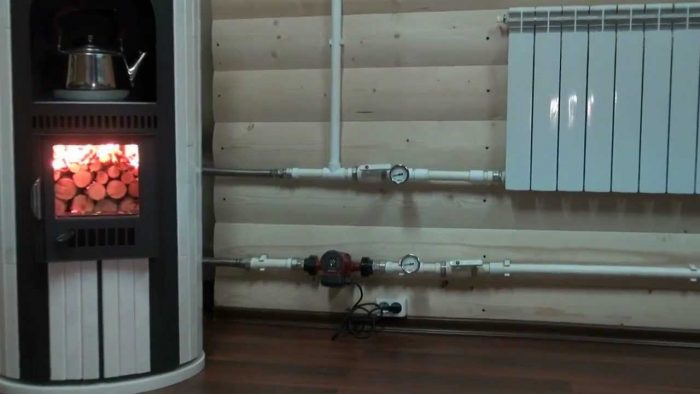 Comment faire du chauffage au poêle dans une maison privée avec des circuits d'air ou d'eau