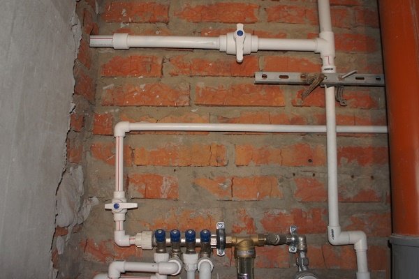 Quels tuyaux pour un puits sur une colline sont préférables d'utiliser