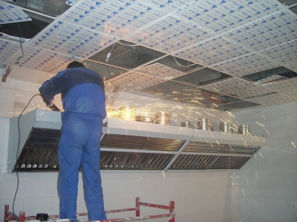 Hotte aspirante pour la cuisine: principe de fonctionnement, appareil, types d'unités